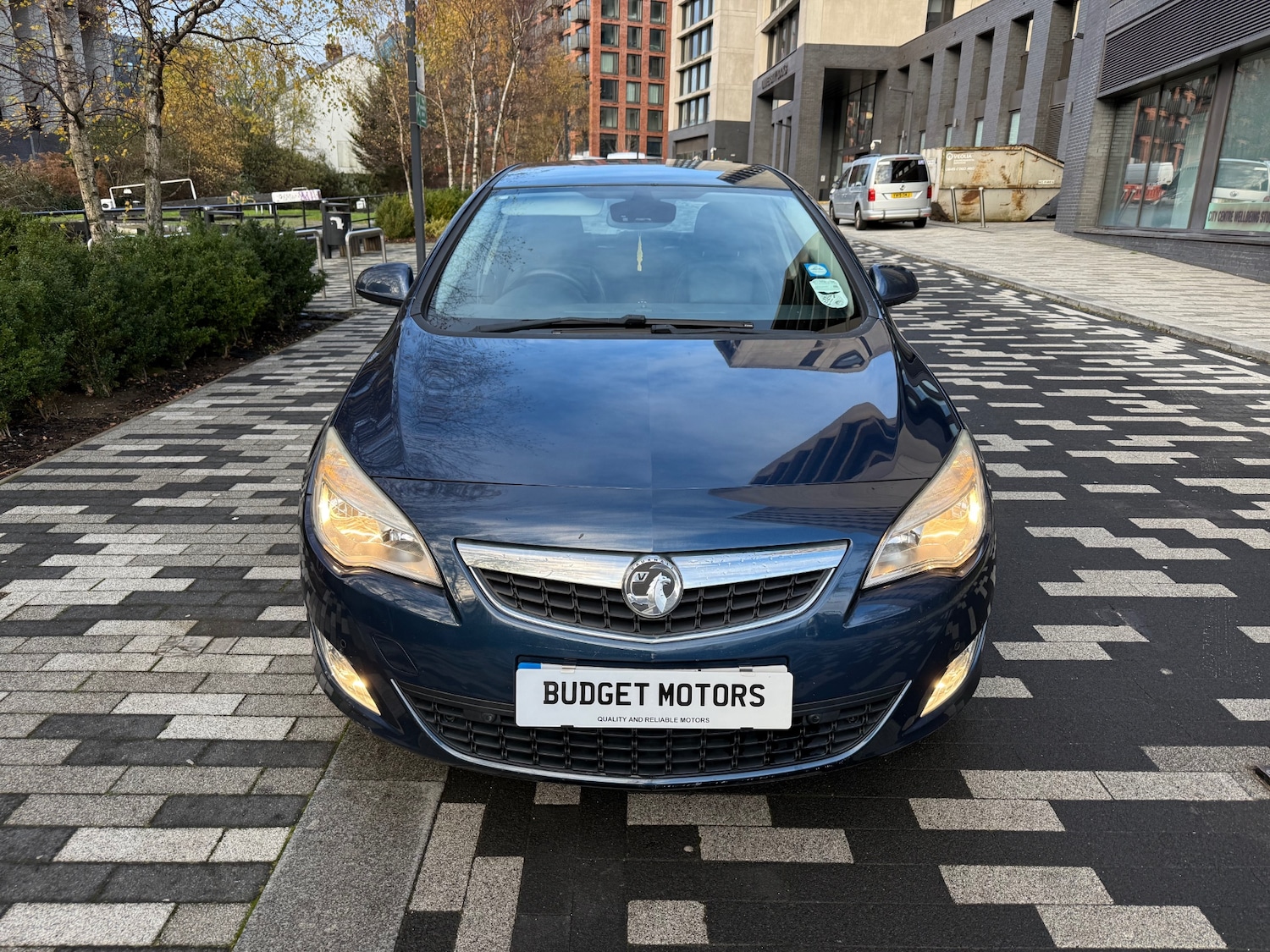 Used Vauxhall Astra 2011 for sale - 76736901: Photo 1