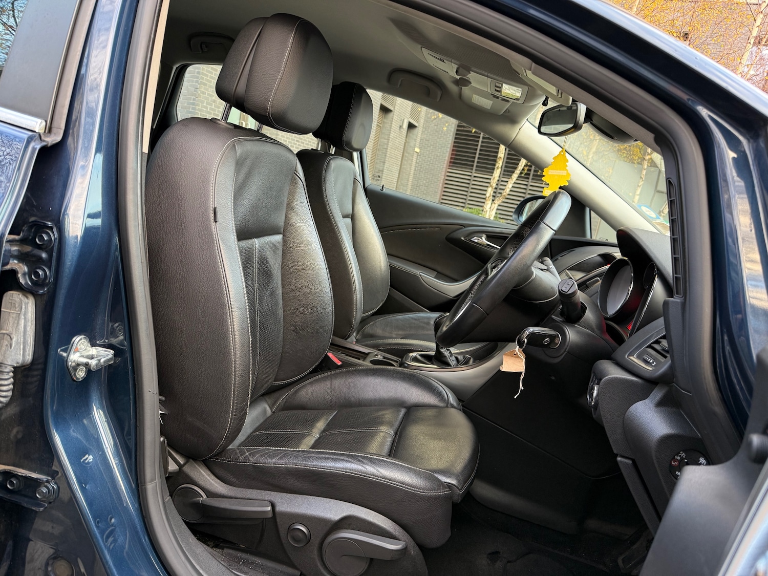 Used Vauxhall Astra 2011 for sale - 76736901: Photo 7