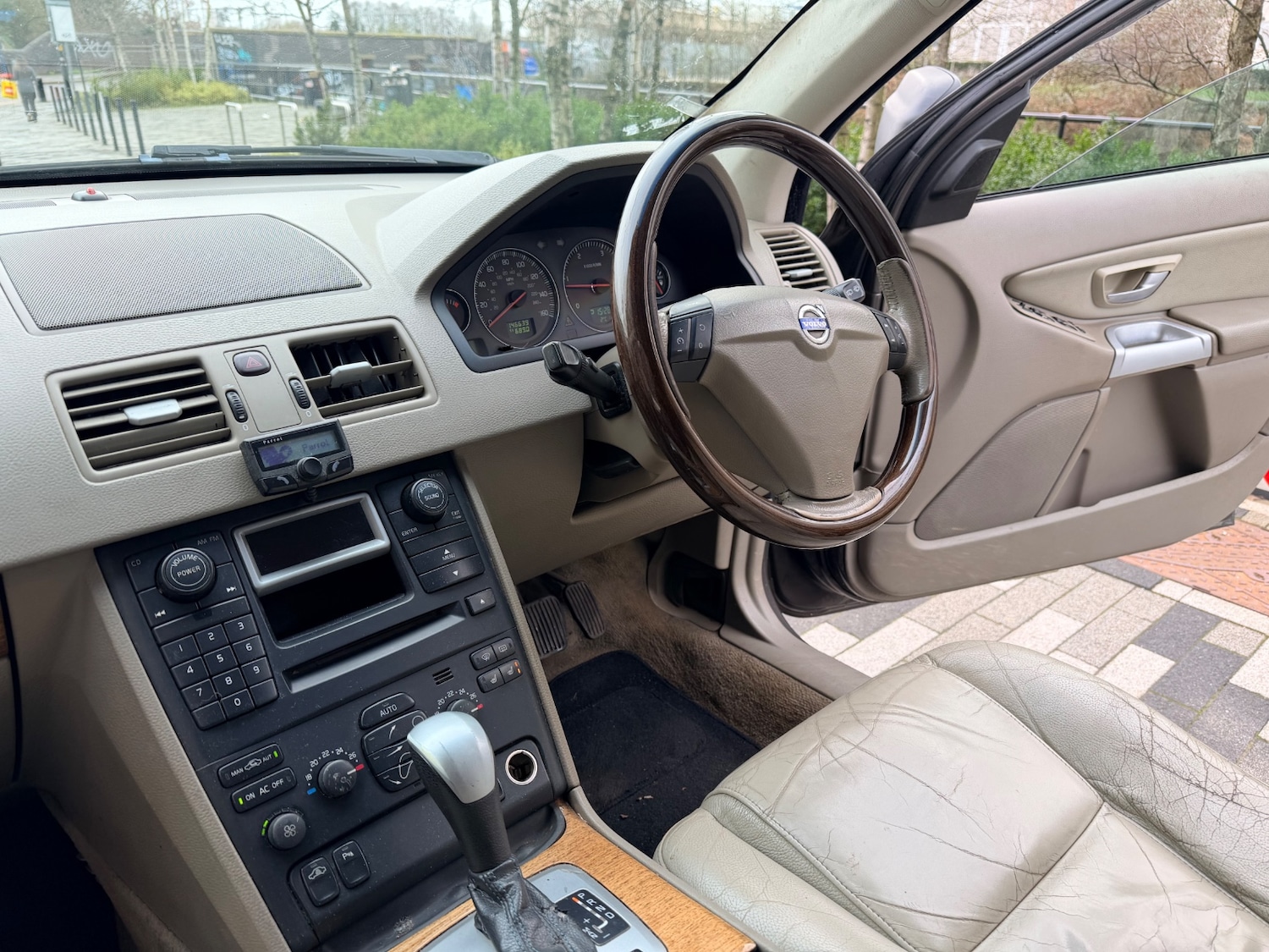 Used Volvo XC90 2005 for sale - 77599221: Photo 16