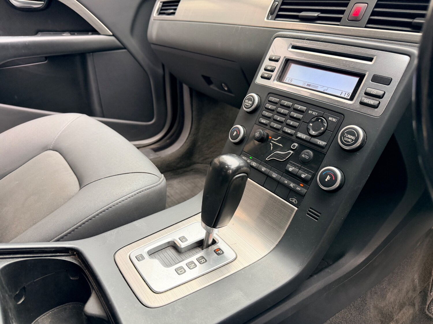 Used Volvo V70 2007 for sale - 77694699: Photo 16