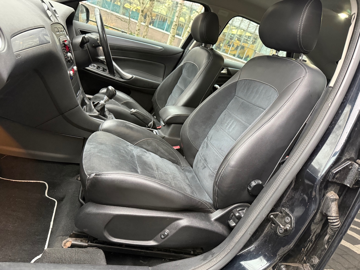 Used Ford Mondeo 2011 for sale - 77406040: Photo 14