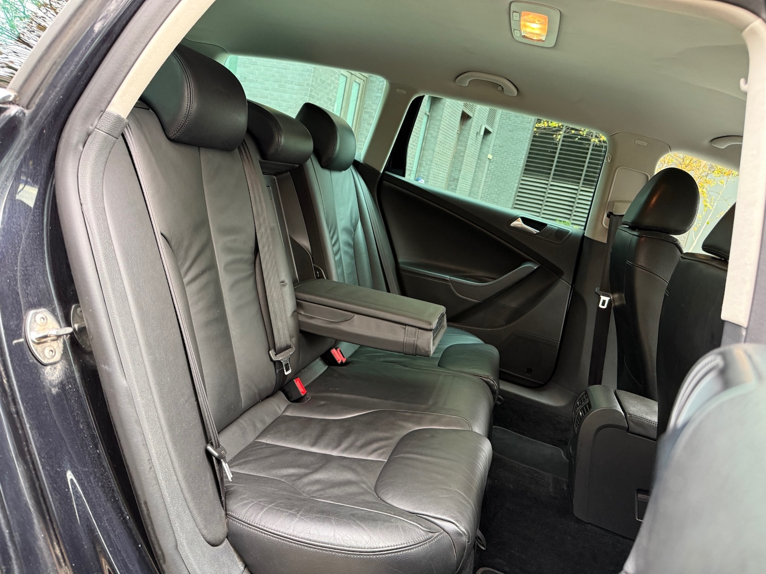 Used Volkswagen Passat 2010 for sale - 76591614: Photo 9