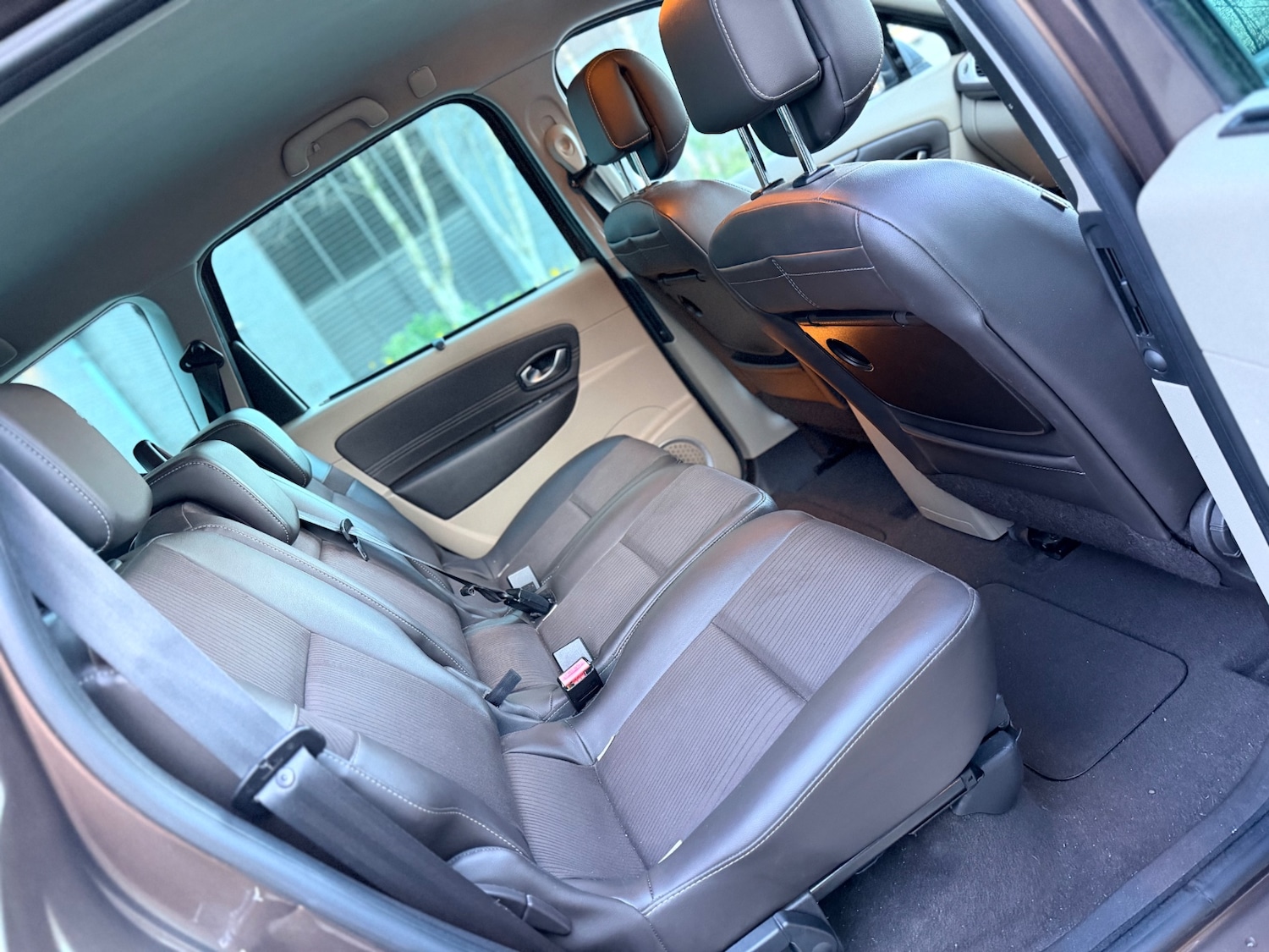 Used Renault Grand Scenic 2010 for sale - 77980821: Photo 11