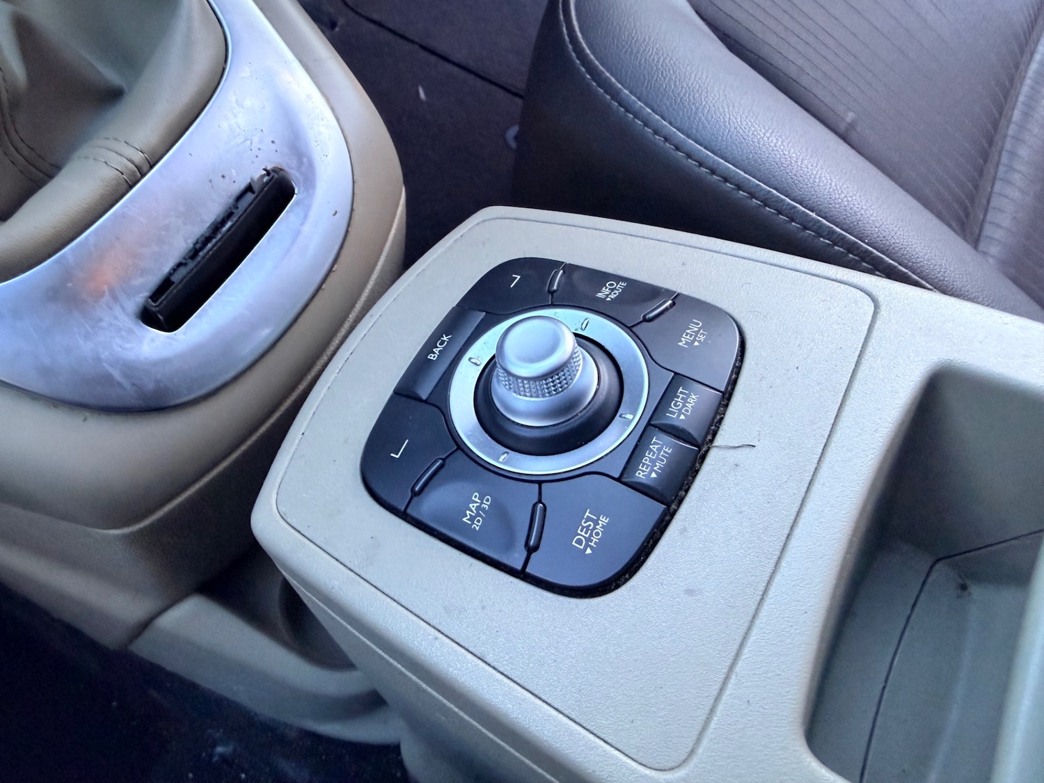 Used Renault Grand Scenic 2010 for sale - 77980821: Photo 15