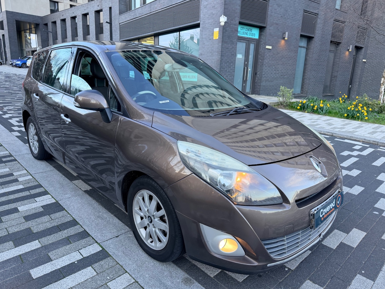 Used Renault Grand Scenic 2010 for sale - 77980821: Photo 2