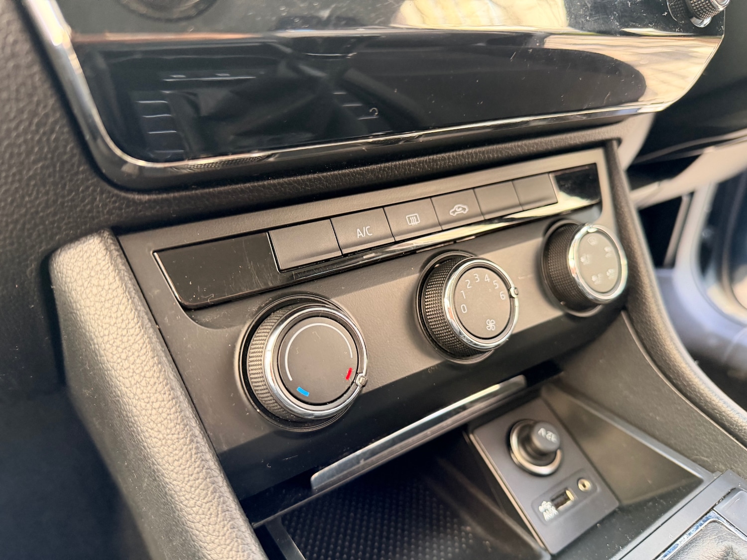 Used Skoda Superb 2016 for sale - 77412932: Photo 13