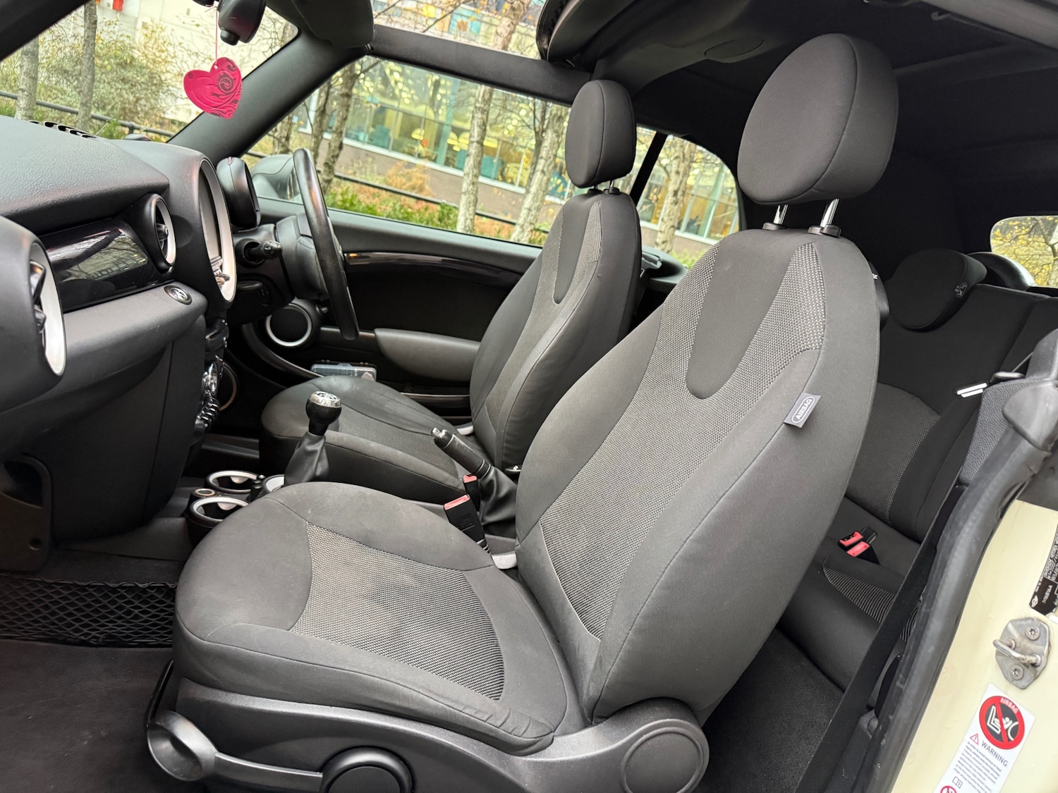 Used MINI Convertible 2010 for sale - 76709220: Photo 10