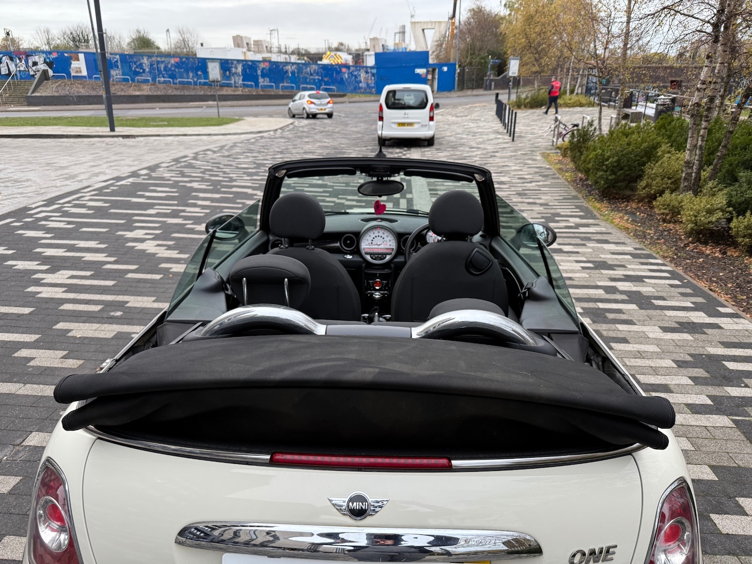 Used MINI Convertible 2010 for sale - 76709220: Photo 14