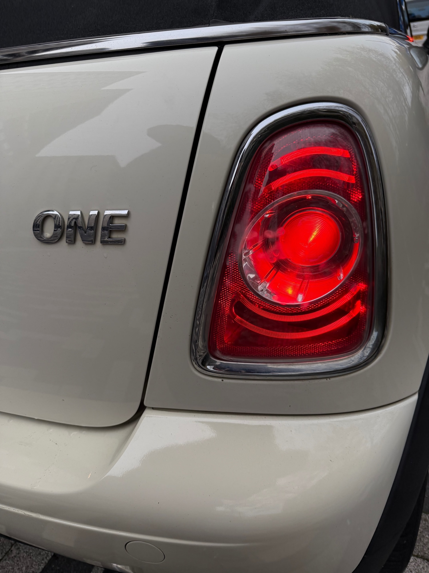 Used MINI Convertible 2010 for sale - 76709220: Photo 19