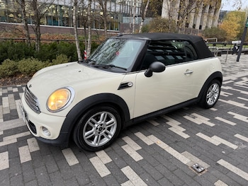 Used MINI Convertible 2010 for sale - 76709220: Photo