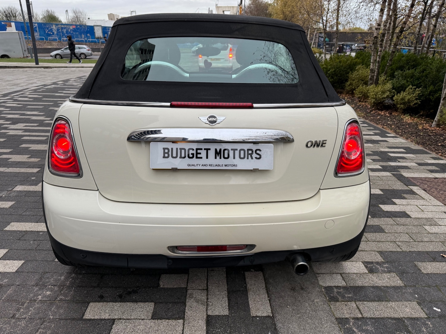 Used MINI Convertible 2010 for sale - 76709220: Photo 4