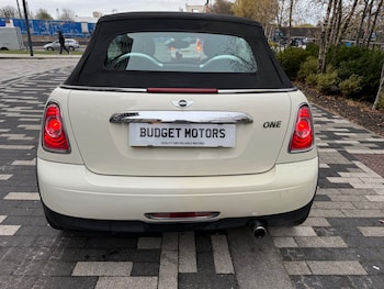 Used MINI Convertible 2010 for sale - 76709220: Photo