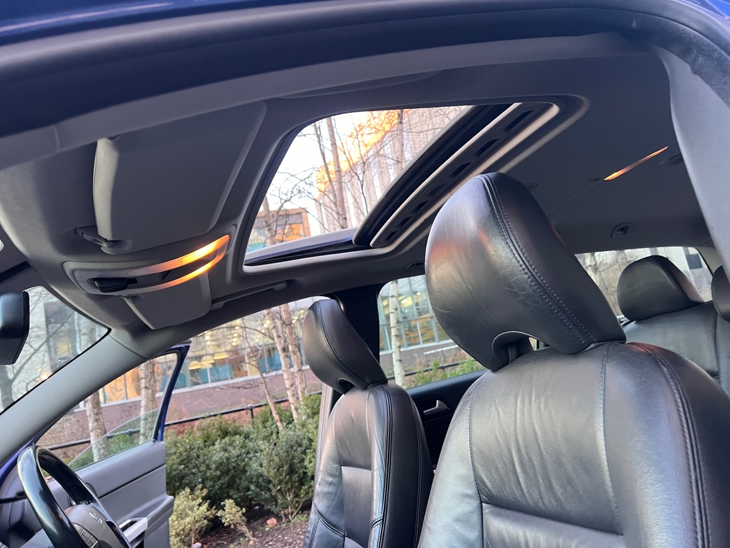 Used Volvo V50 2010 for sale - 77102064: Photo 13