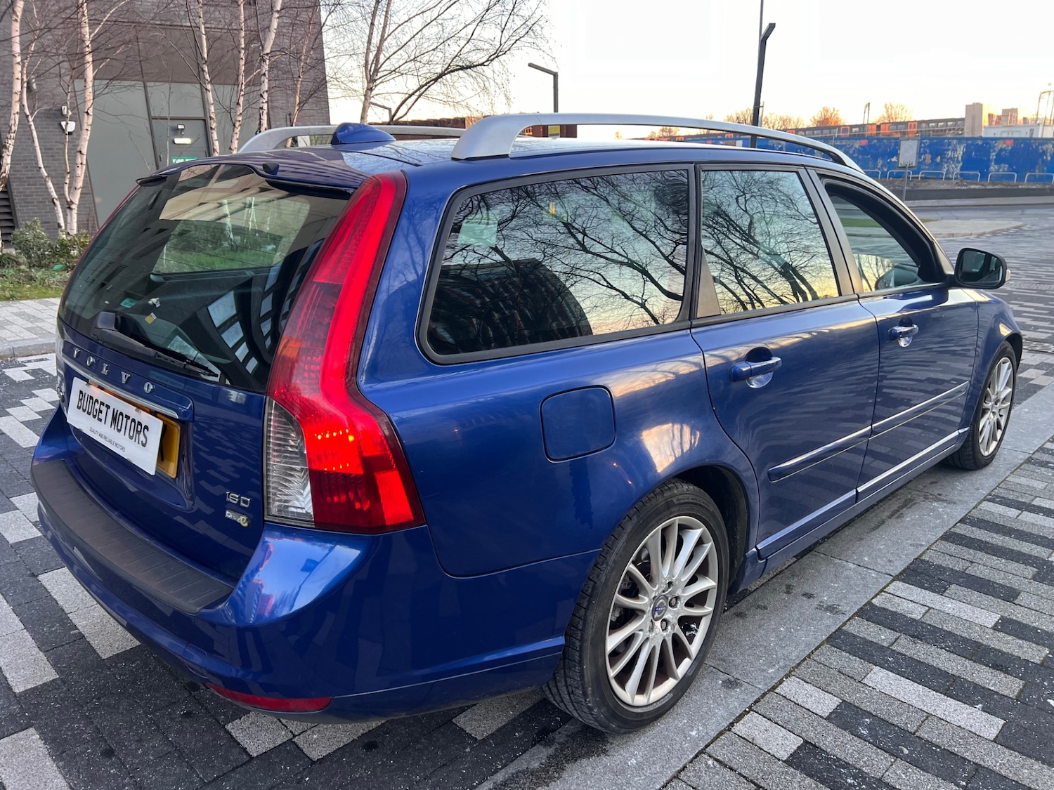 Used Volvo V50 2010 for sale - 77102064: Photo 4