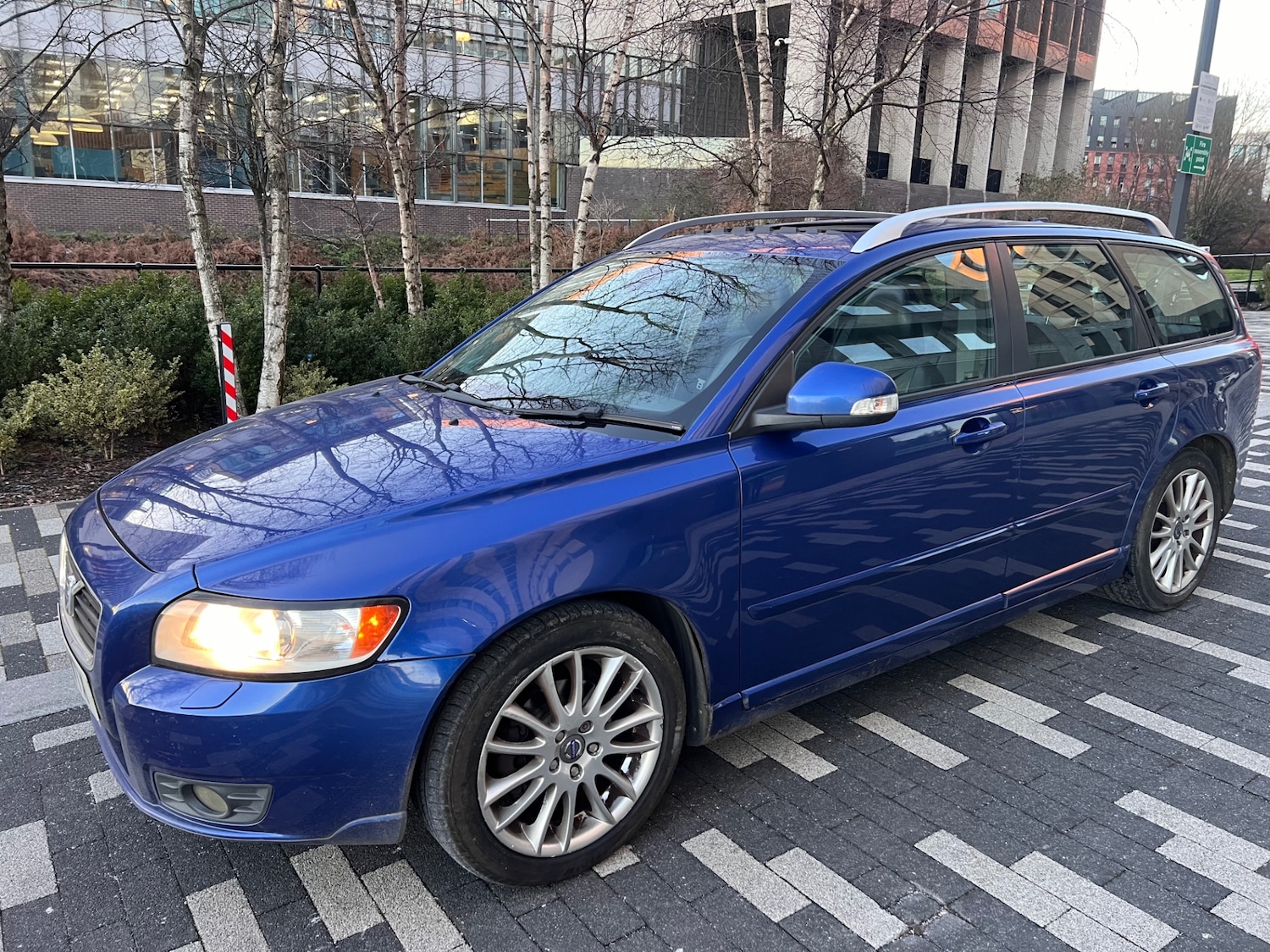 Used Volvo V50 2010 for sale - 77102064: Photo 8