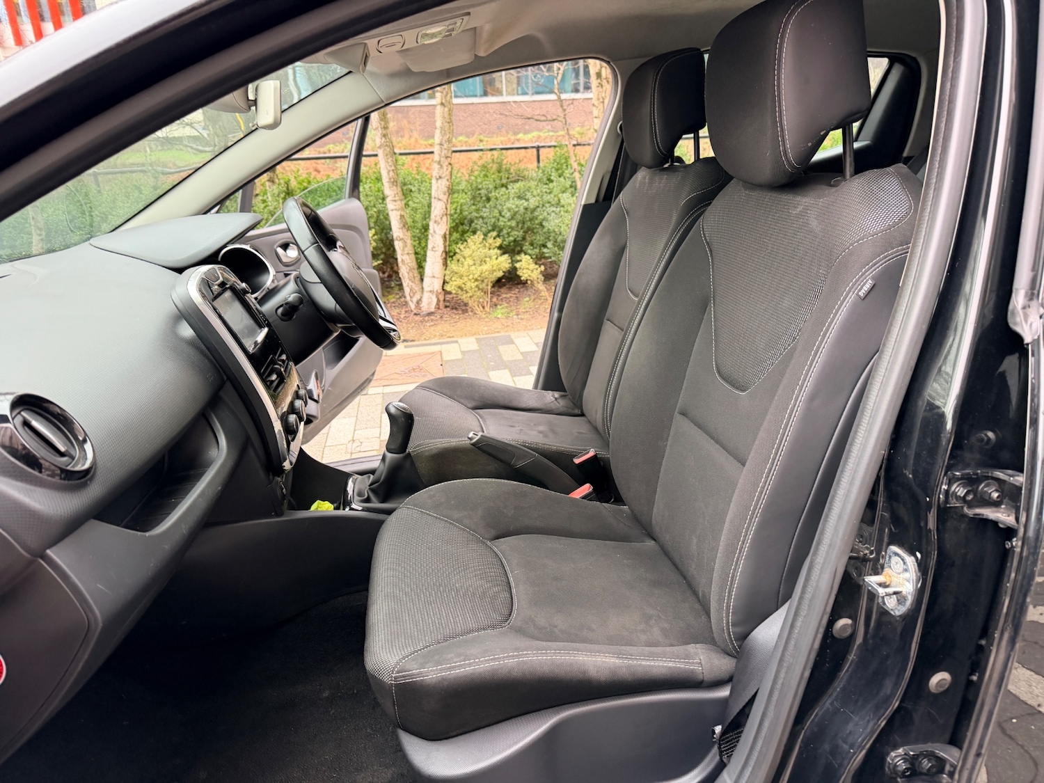 Used Renault Clio 2015 for sale - 77783003: Photo 11