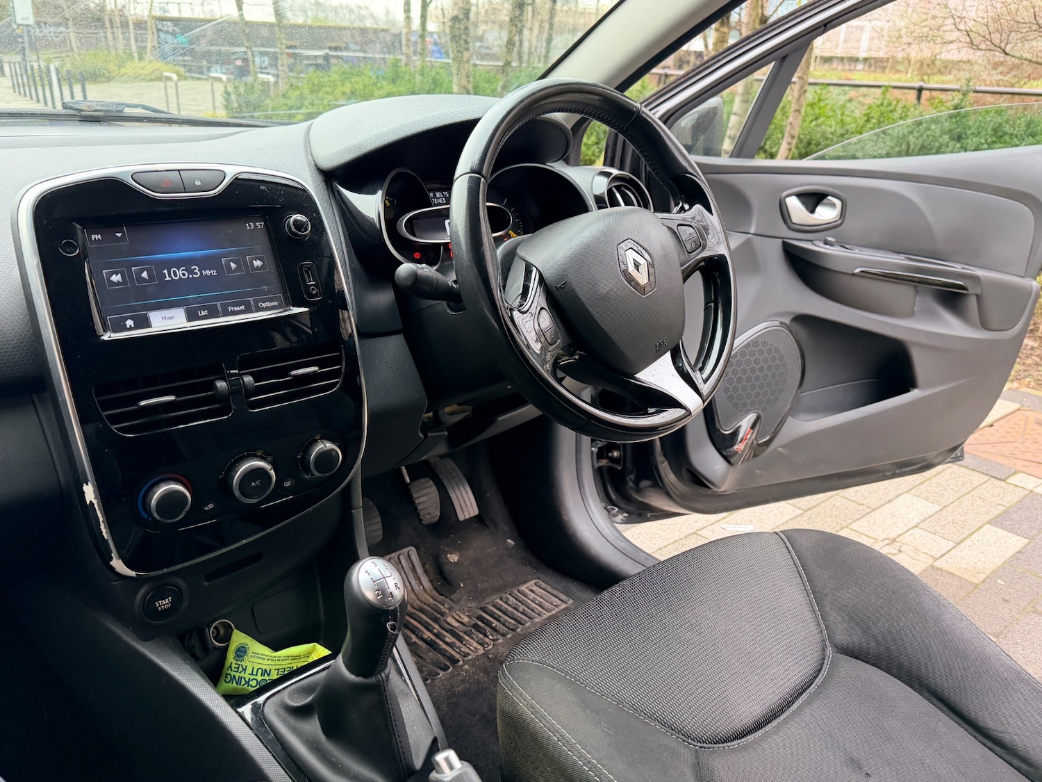 Used Renault Clio 2015 for sale - 77783003: Photo 13