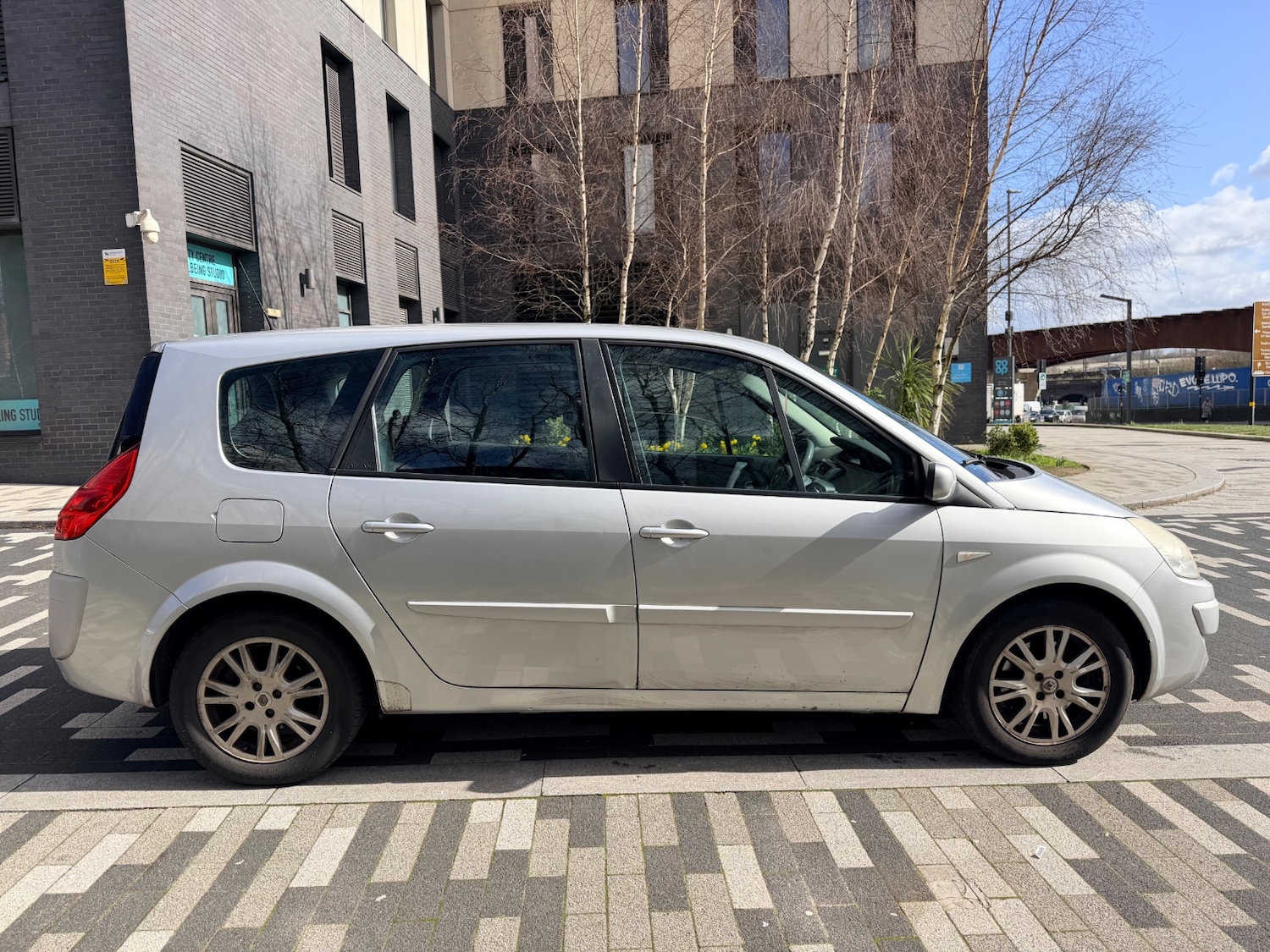 Used Renault Grand Scenic 2008 for sale - 77980817: Photo 2