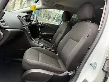 Used Vauxhall Astra 2015 for sale - 77591466: Photo