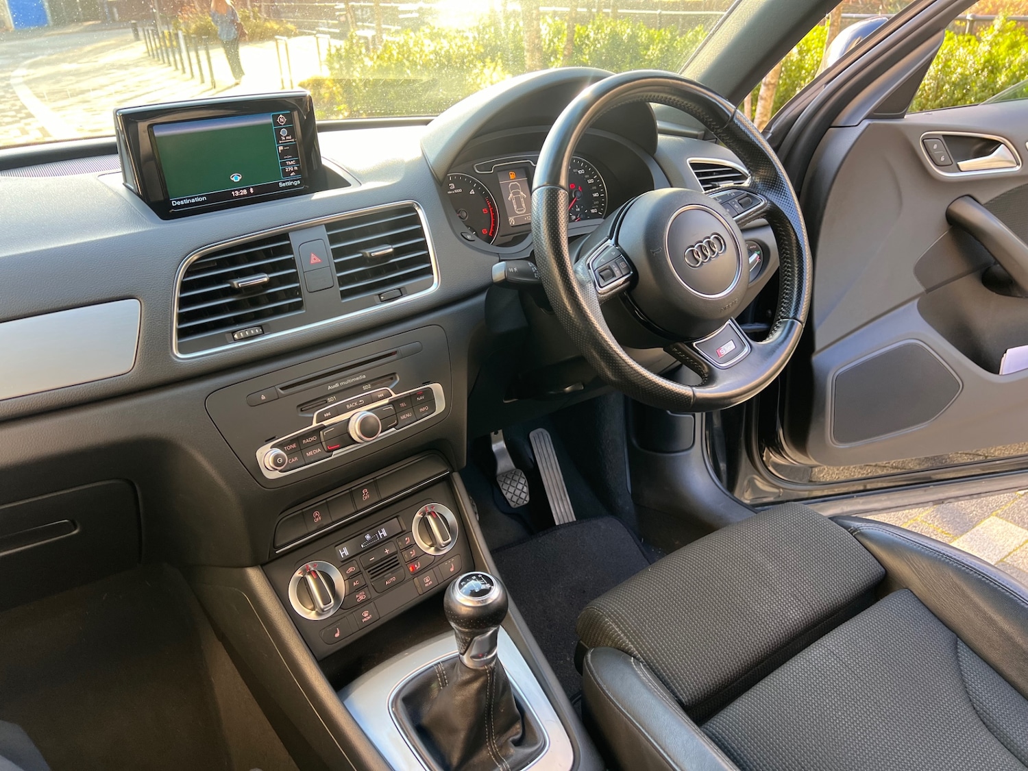 Used Audi Q3 2013 for sale - 76914561: Photo 15