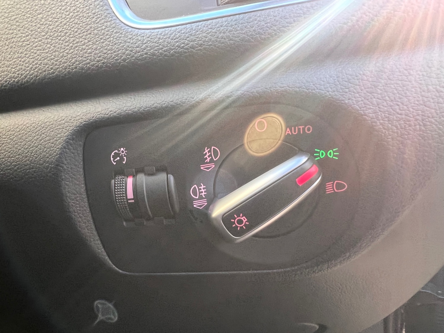 Used Audi Q3 2013 for sale - 76914561: Photo 21