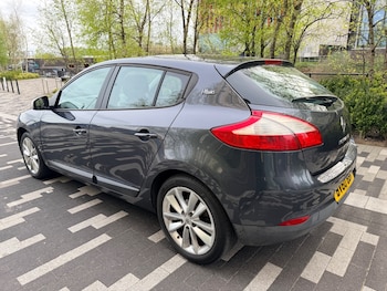 Used Renault Megane 2010 for sale - 78277176: Photo