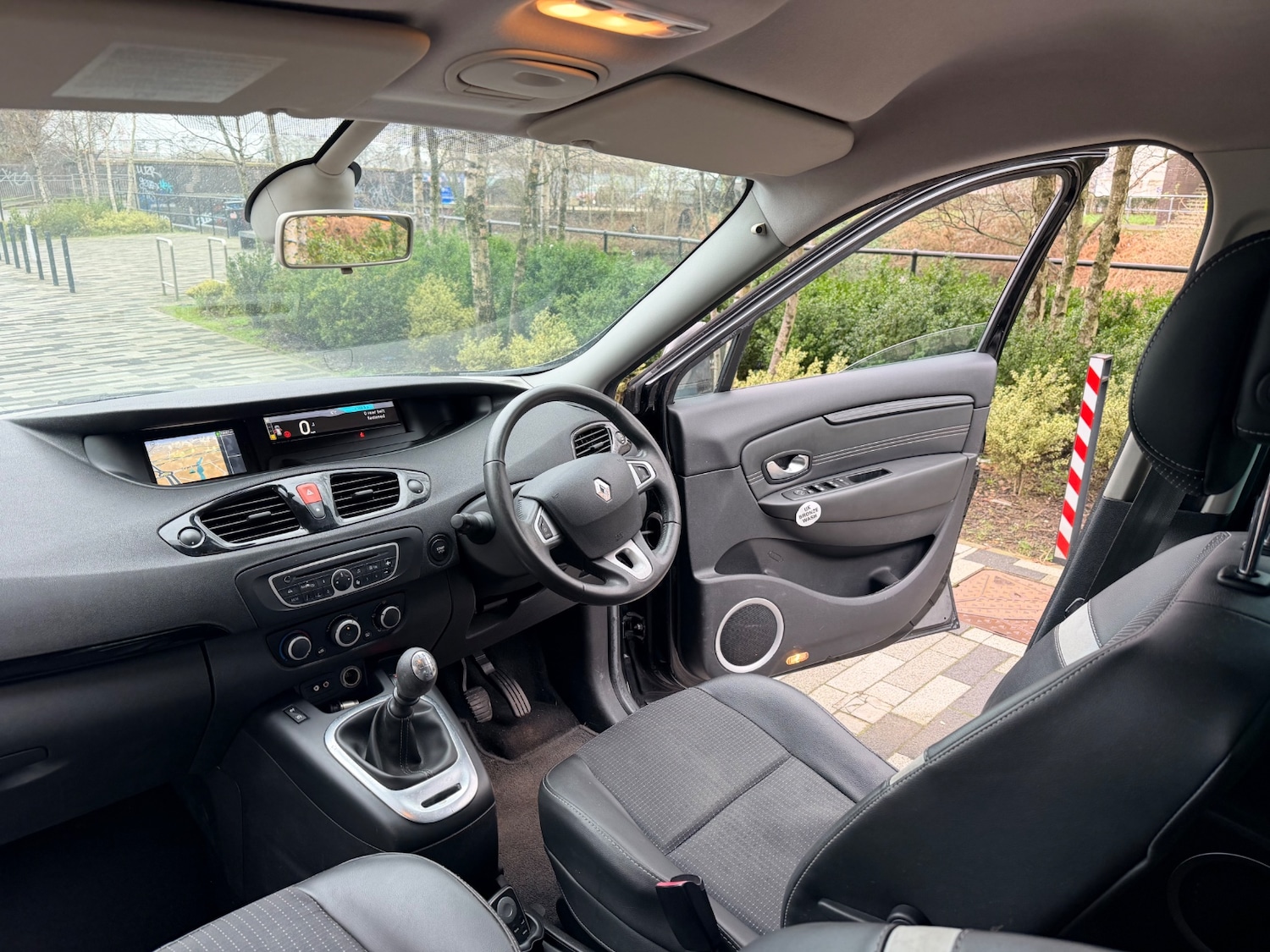 Used Renault Scenic 2011 for sale - 77783007: Photo 12