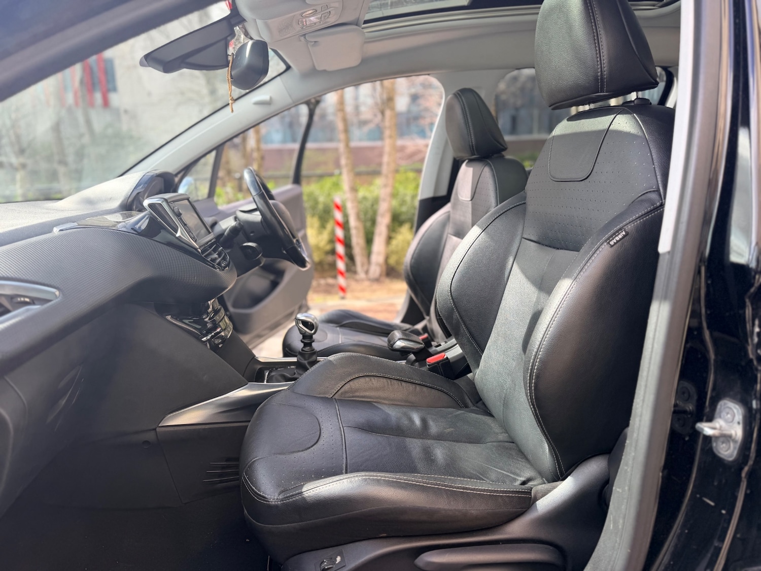 Used Peugeot 2008 2015 for sale - 78087307: Photo 13