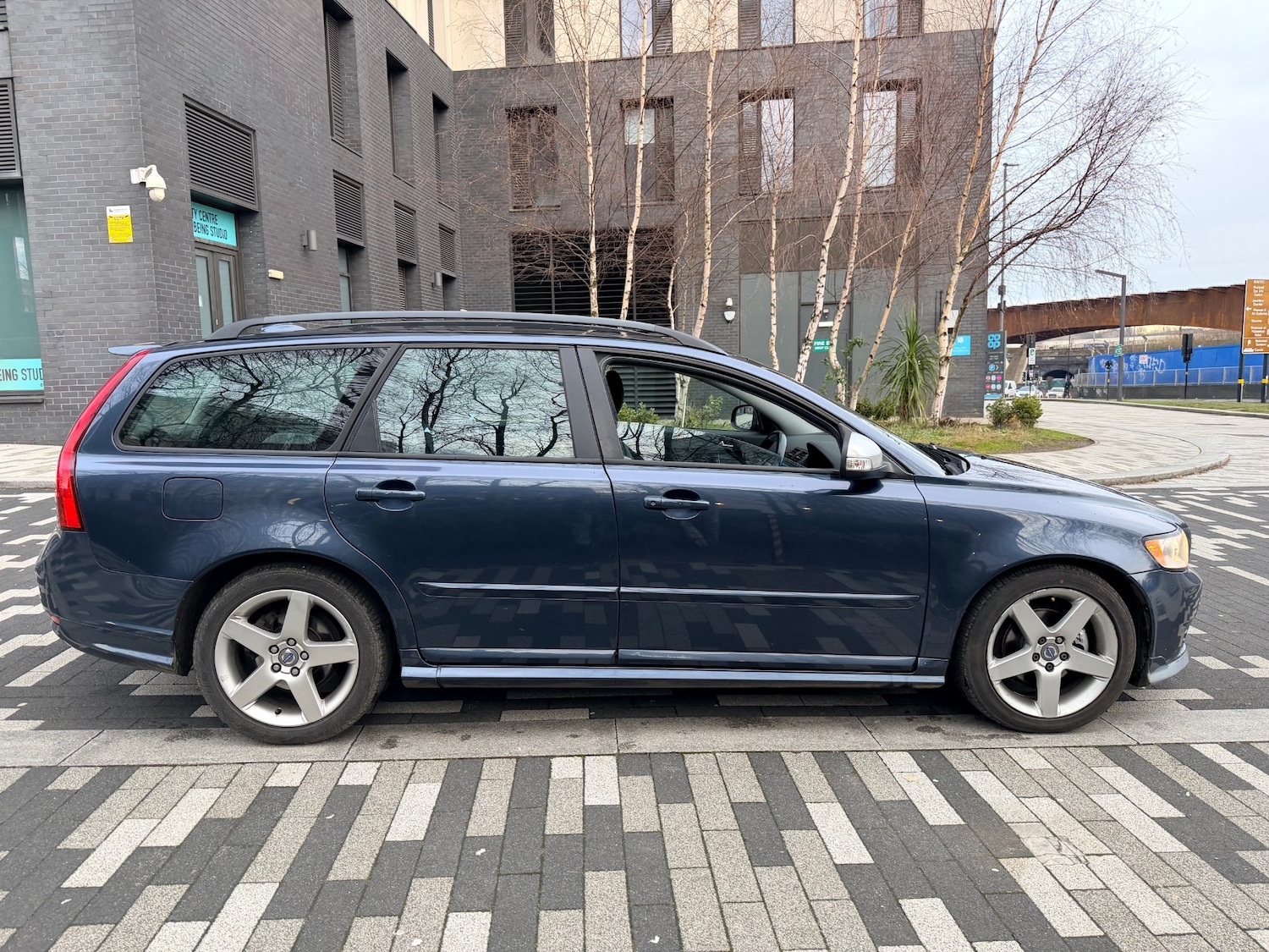 Used Volvo V50 2011 for sale - 77202144: Photo 3