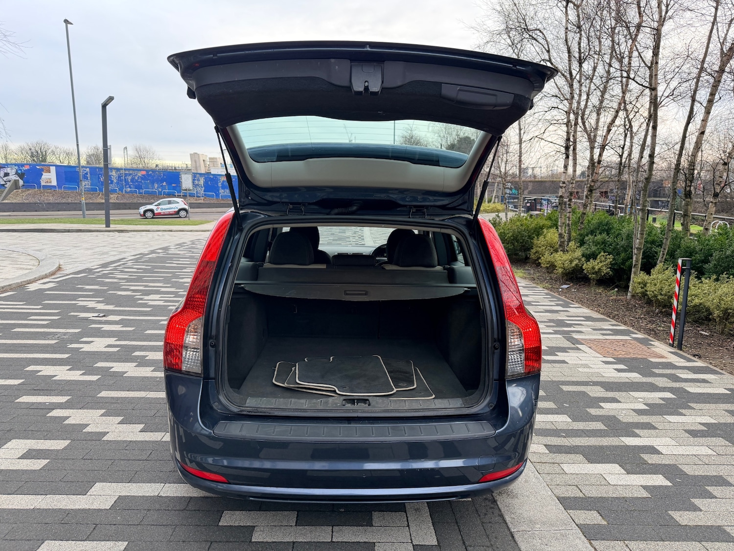 Used Volvo V50 2011 for sale - 77202144: Photo 7