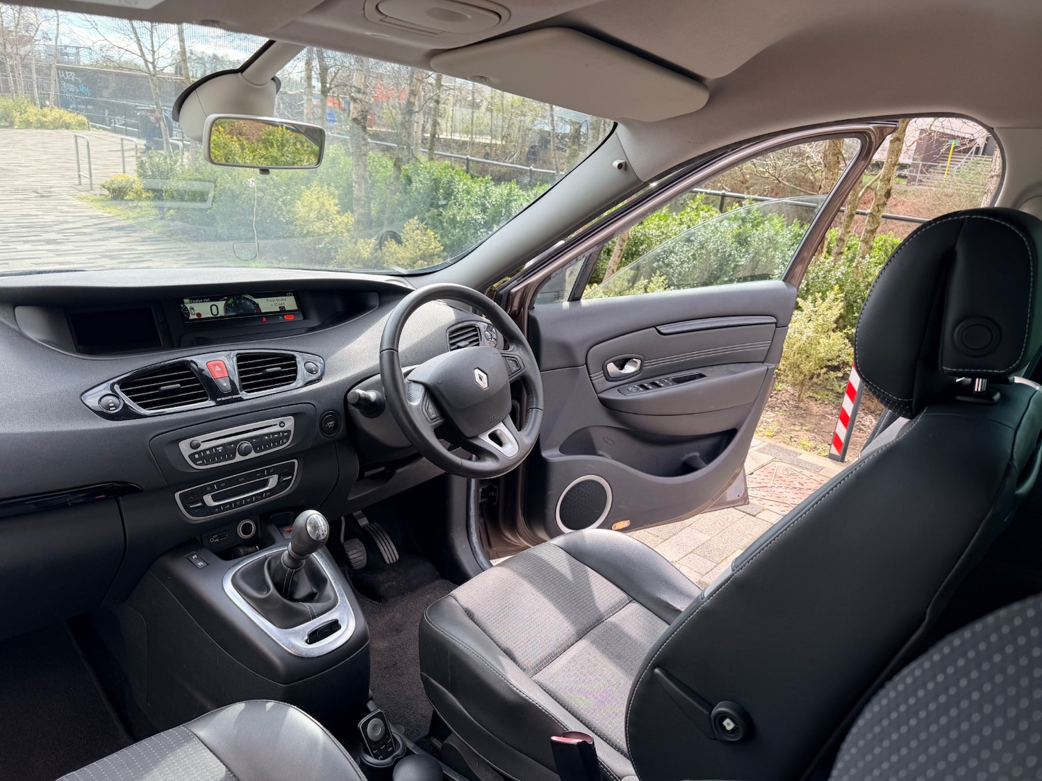 Used Renault Scenic 2011 for sale - 78085703: Photo 12