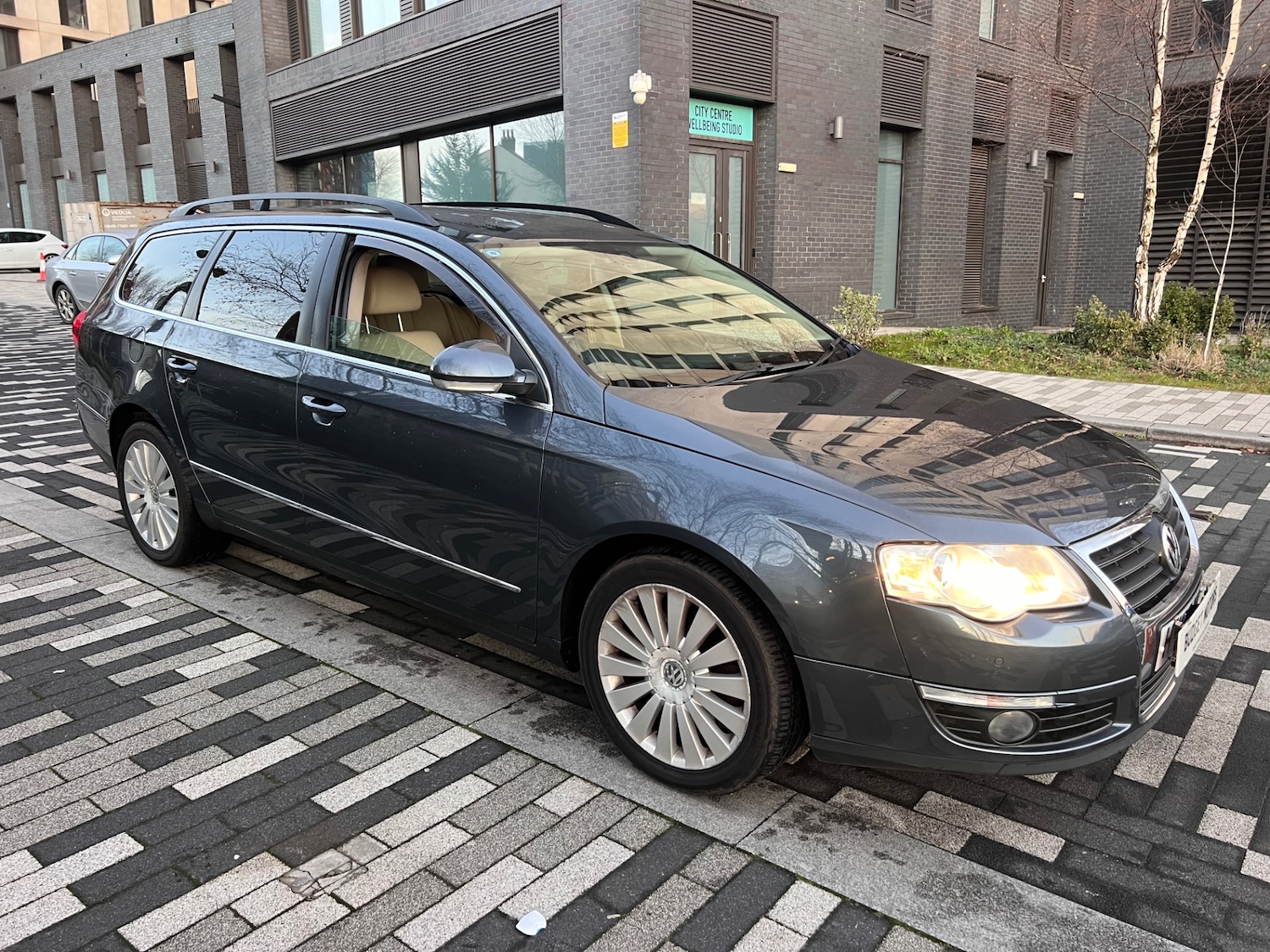 Used Volkswagen Passat 2009 for sale - 76924759: Photo 2