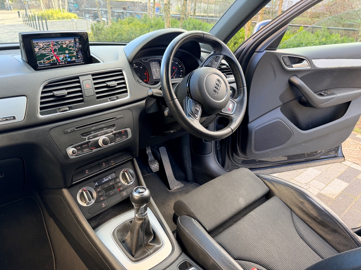 Used Audi Q3 2013 for sale - 78063308: Photo 17