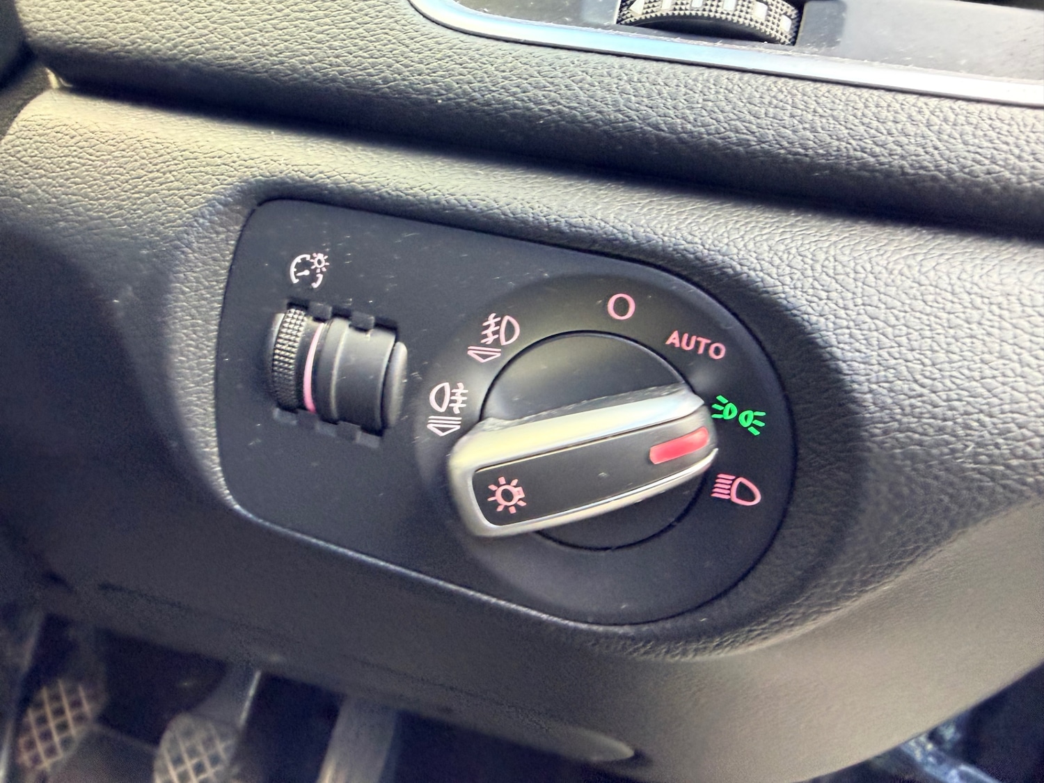 Used Audi Q3 2013 for sale - 78063308: Photo 19