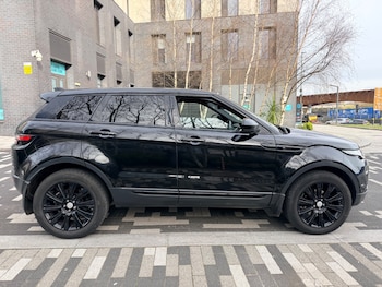 Used Land Rover Range Rover Evoque 2016 for sale - 77994800: Photo