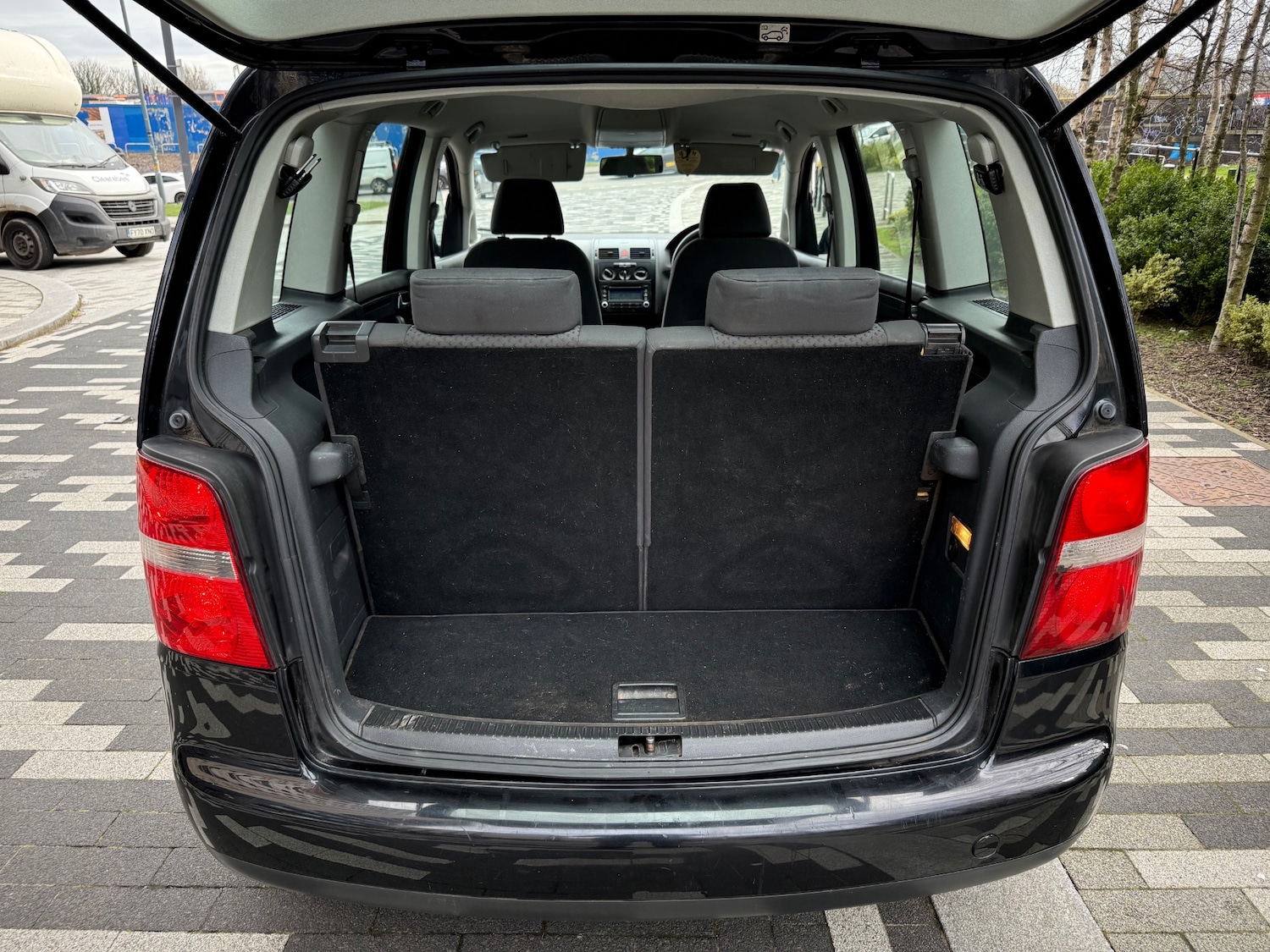 Used Volkswagen Touran 2006 for sale - 77732343: Photo 9