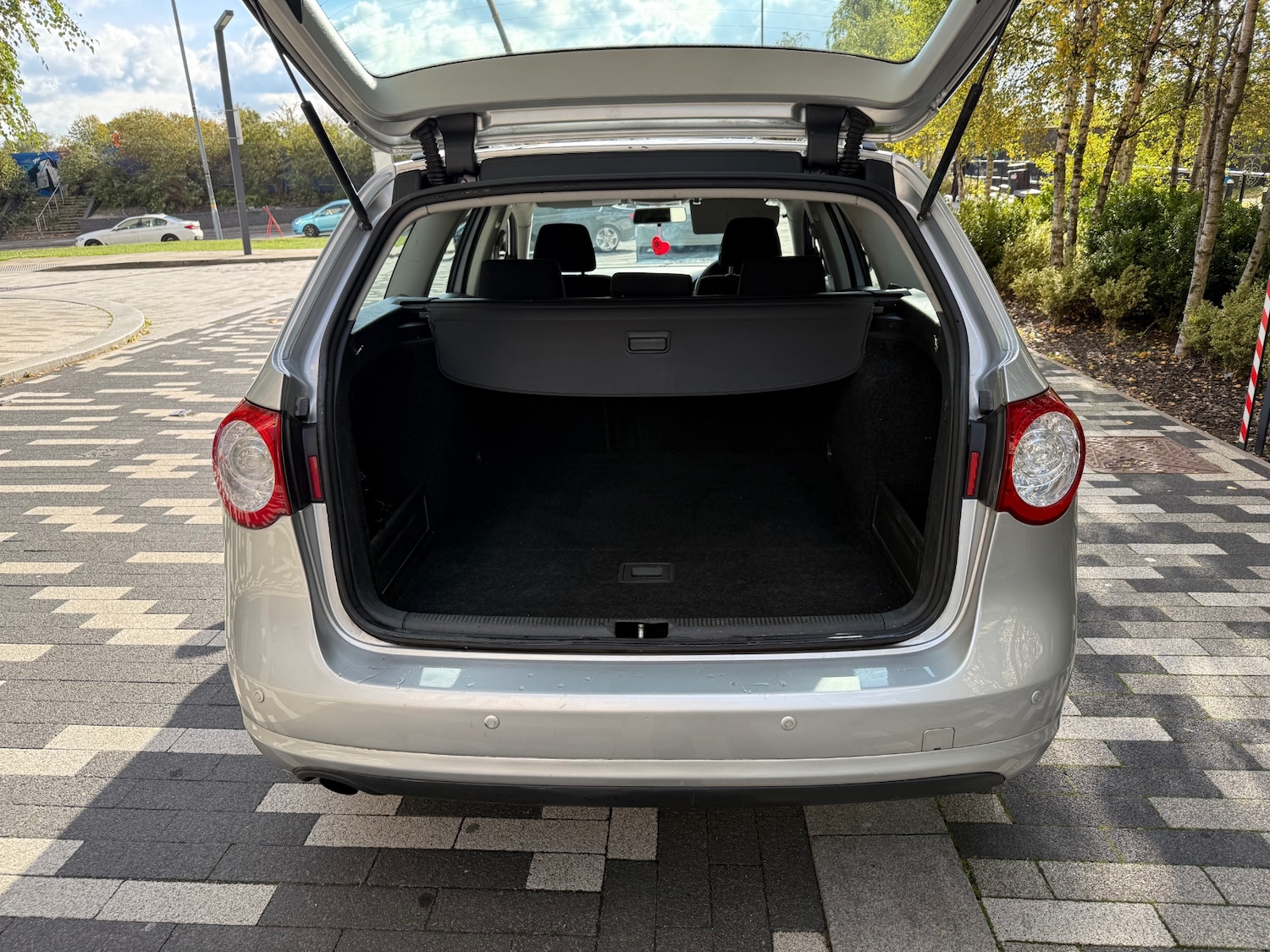 Used Volkswagen Passat 2010 for sale - 76389776: Photo 11