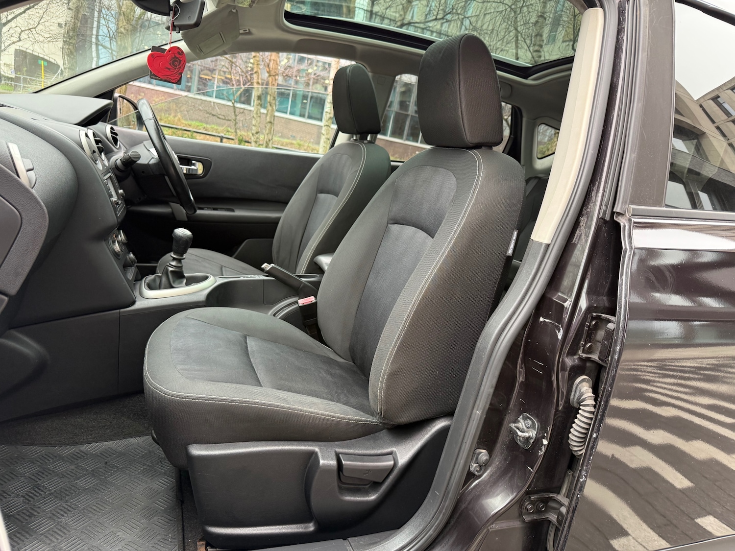 Used Nissan Qashqai 2011 for sale - 77783115: Photo 5