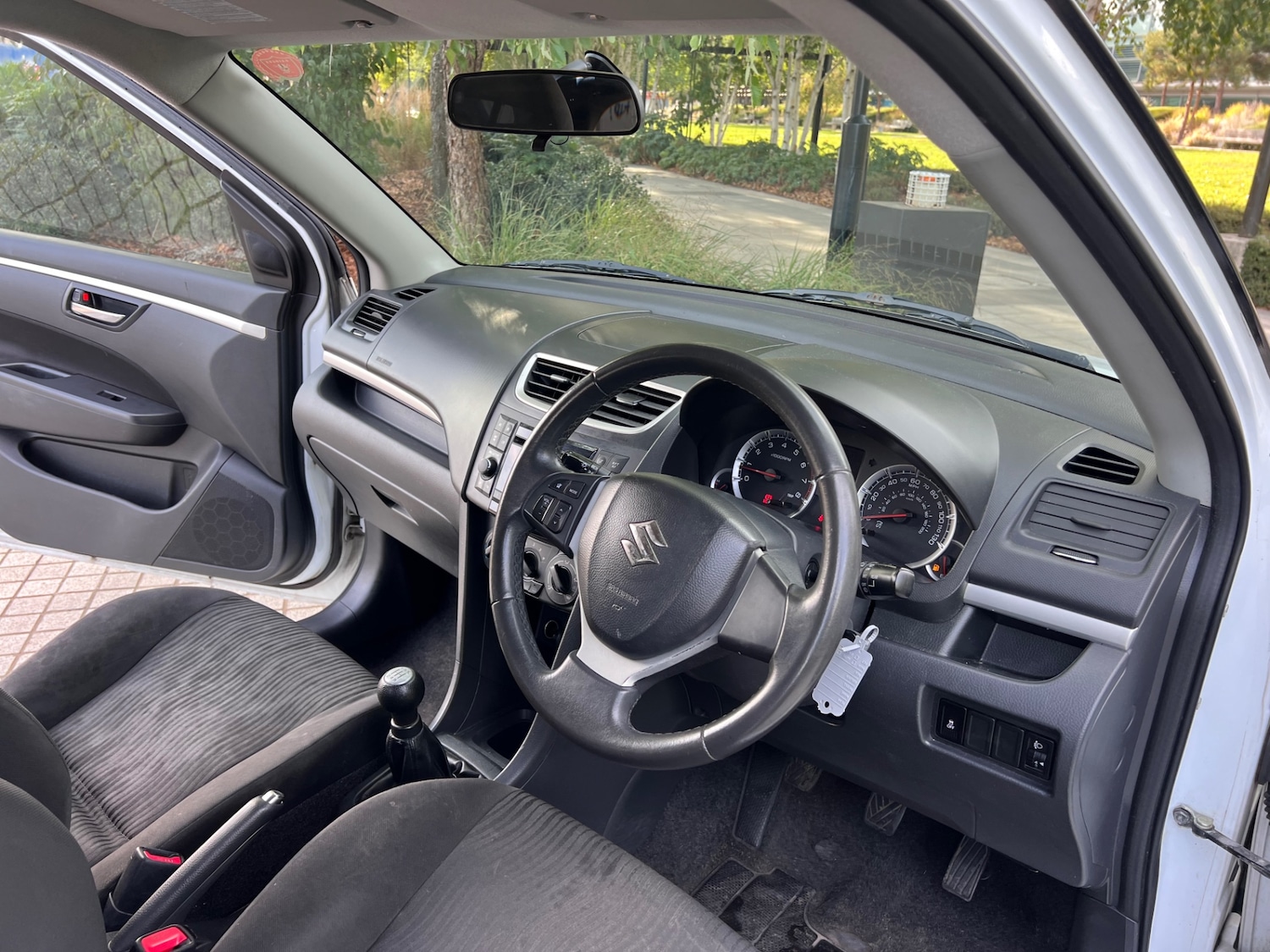 Used Suzuki Swift 2012 for sale - 77674207: Photo 11