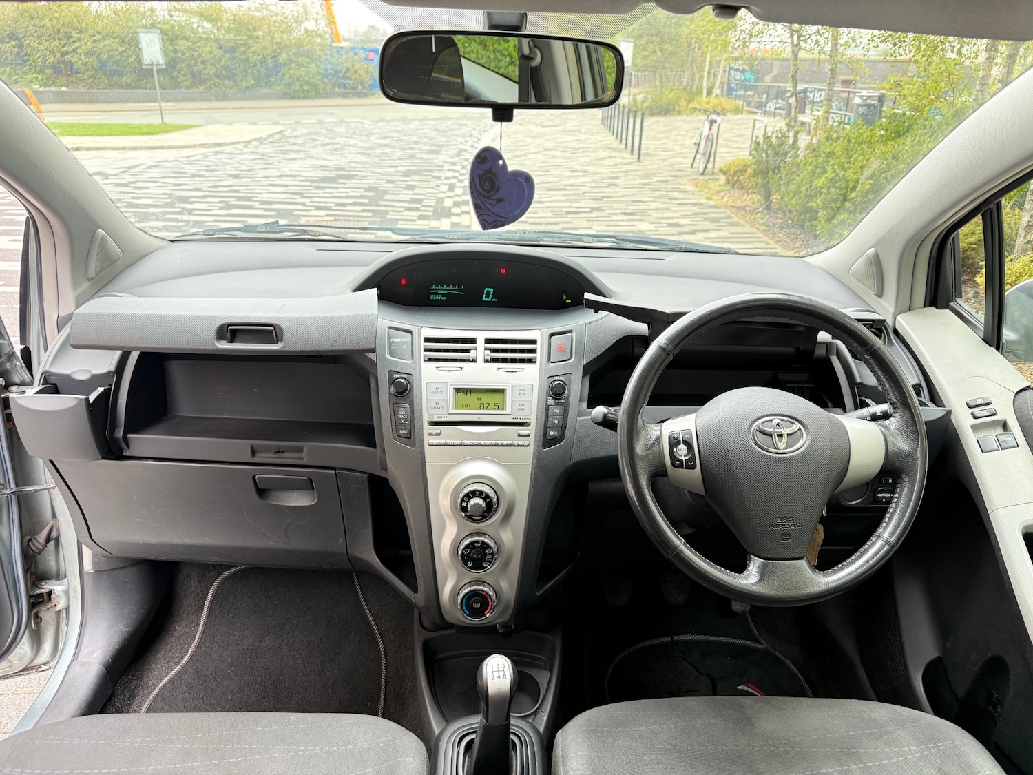 Used Toyota Yaris 2006 for sale - 76309877: Photo 11