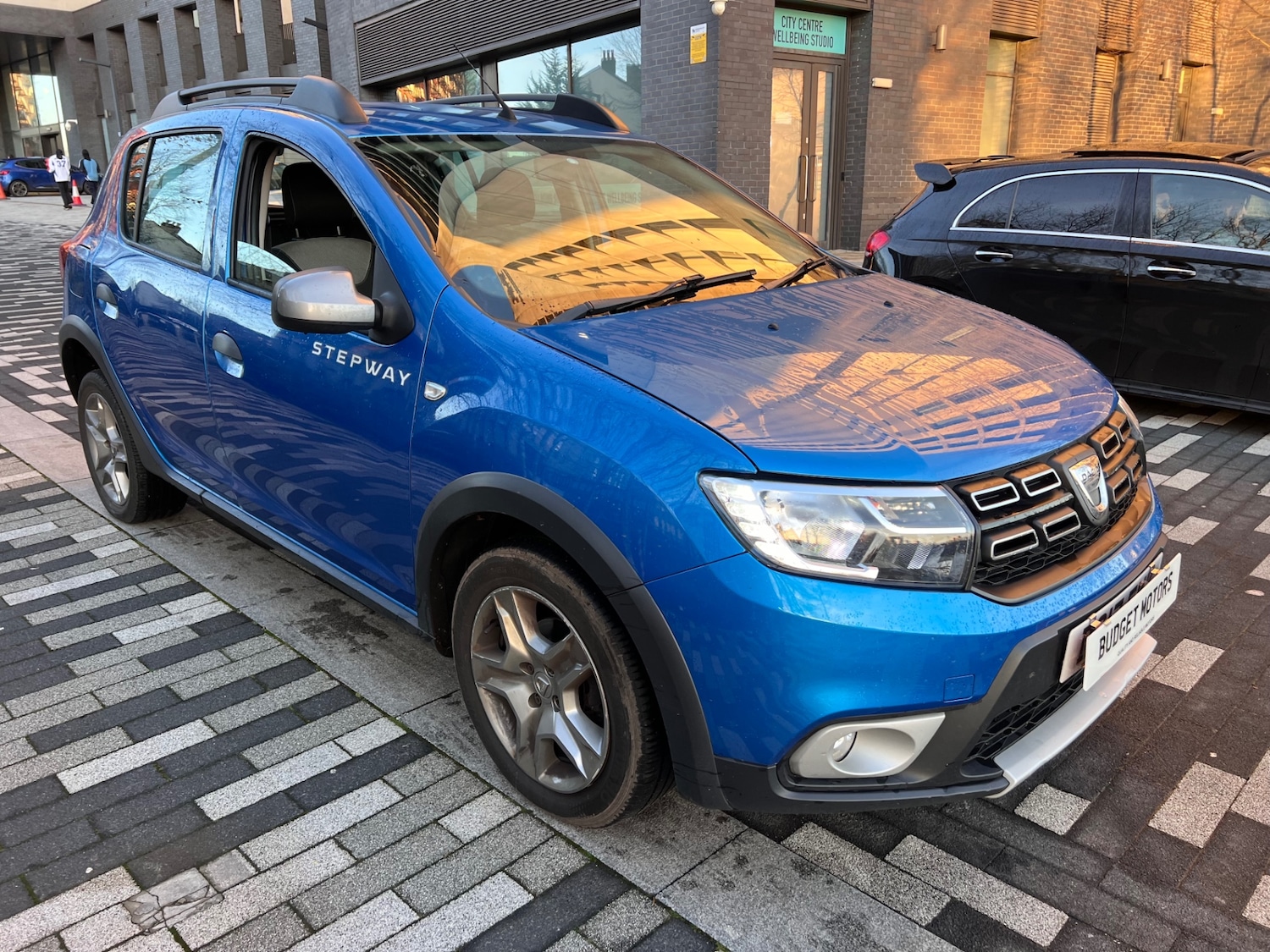 Used Dacia Sandero Stepway 2017 for sale - 76924783: Photo 2