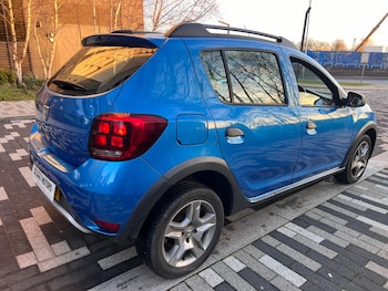 Used Dacia Sandero Stepway 2017 for sale - 76924783: Photo