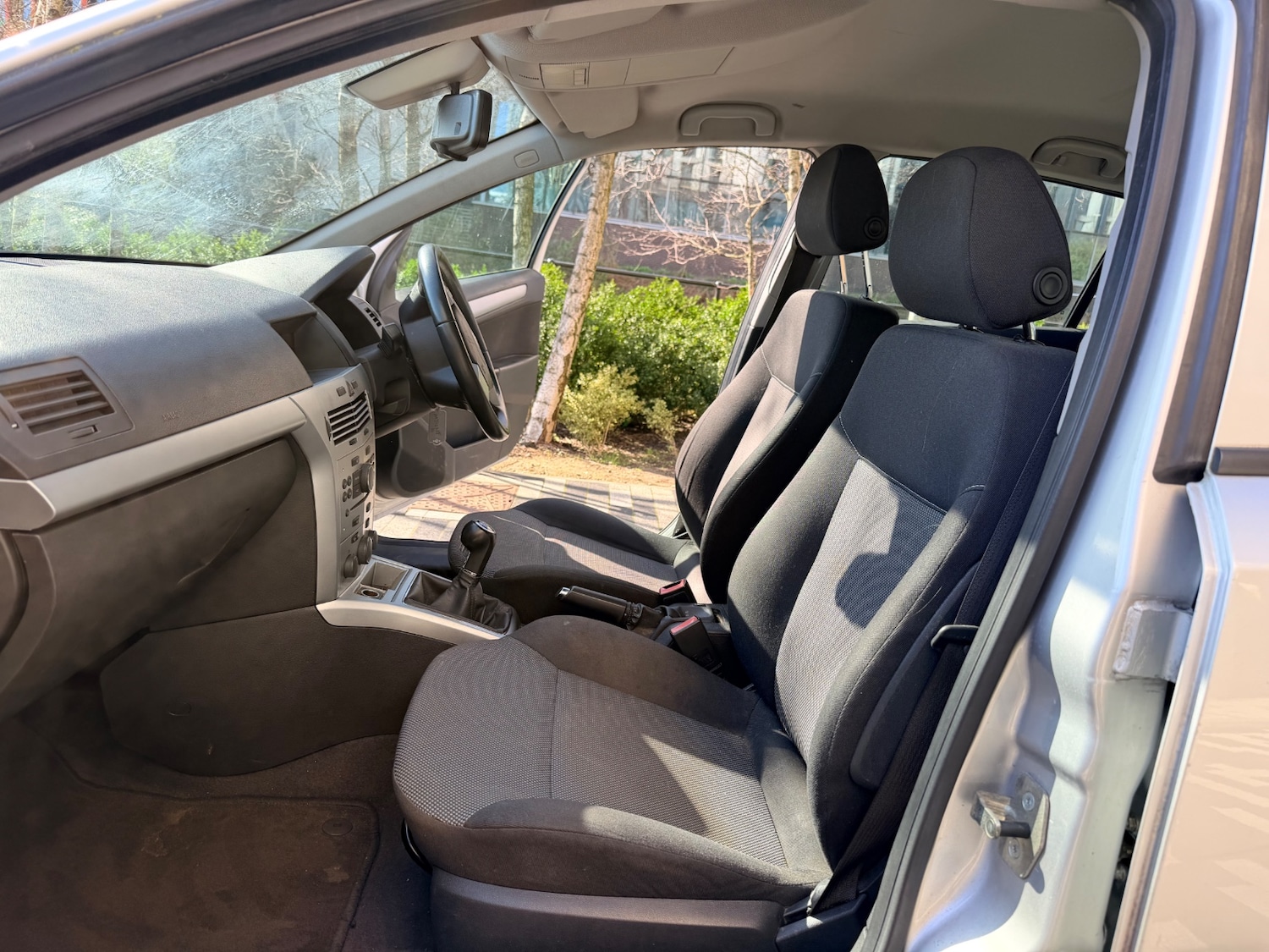 Used Vauxhall Astra 2010 for sale - 77938535: Photo 12