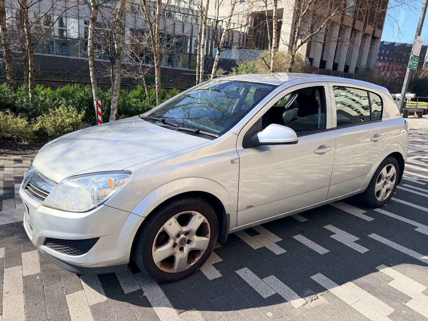 Used Vauxhall Astra 2010 for sale - 77938535: Photo 3