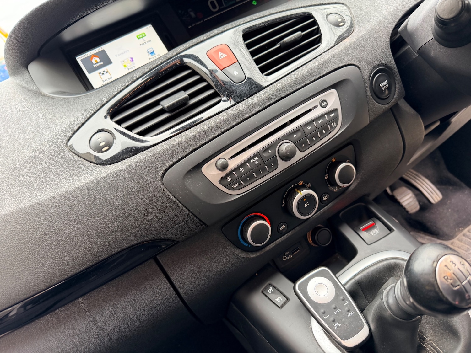 Used Renault Grand Scenic 2012 for sale - 77741357: Photo 14