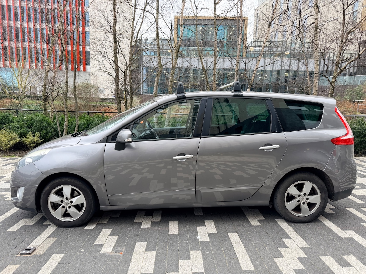 Used Renault Grand Scenic 2012 for sale - 77741357: Photo 2