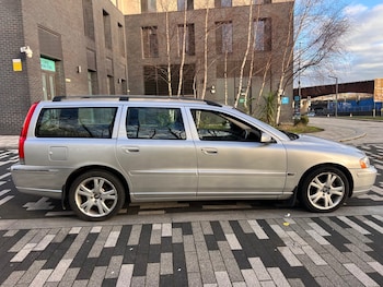 Used Volvo V70 2005 for sale - 77049354: Photo