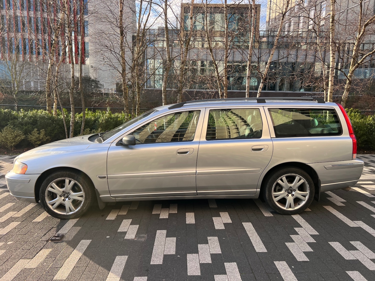 Used Volvo V70 2005 for sale - 77049354: Photo 9