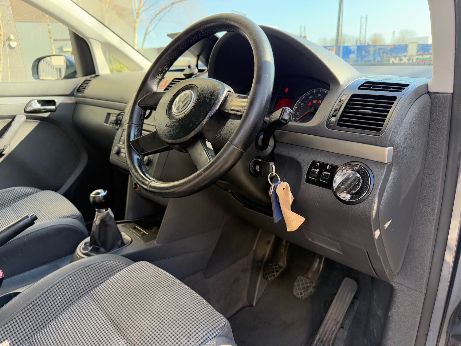 Used Volkswagen Touran 2005 for sale - 77932816: Photo 17