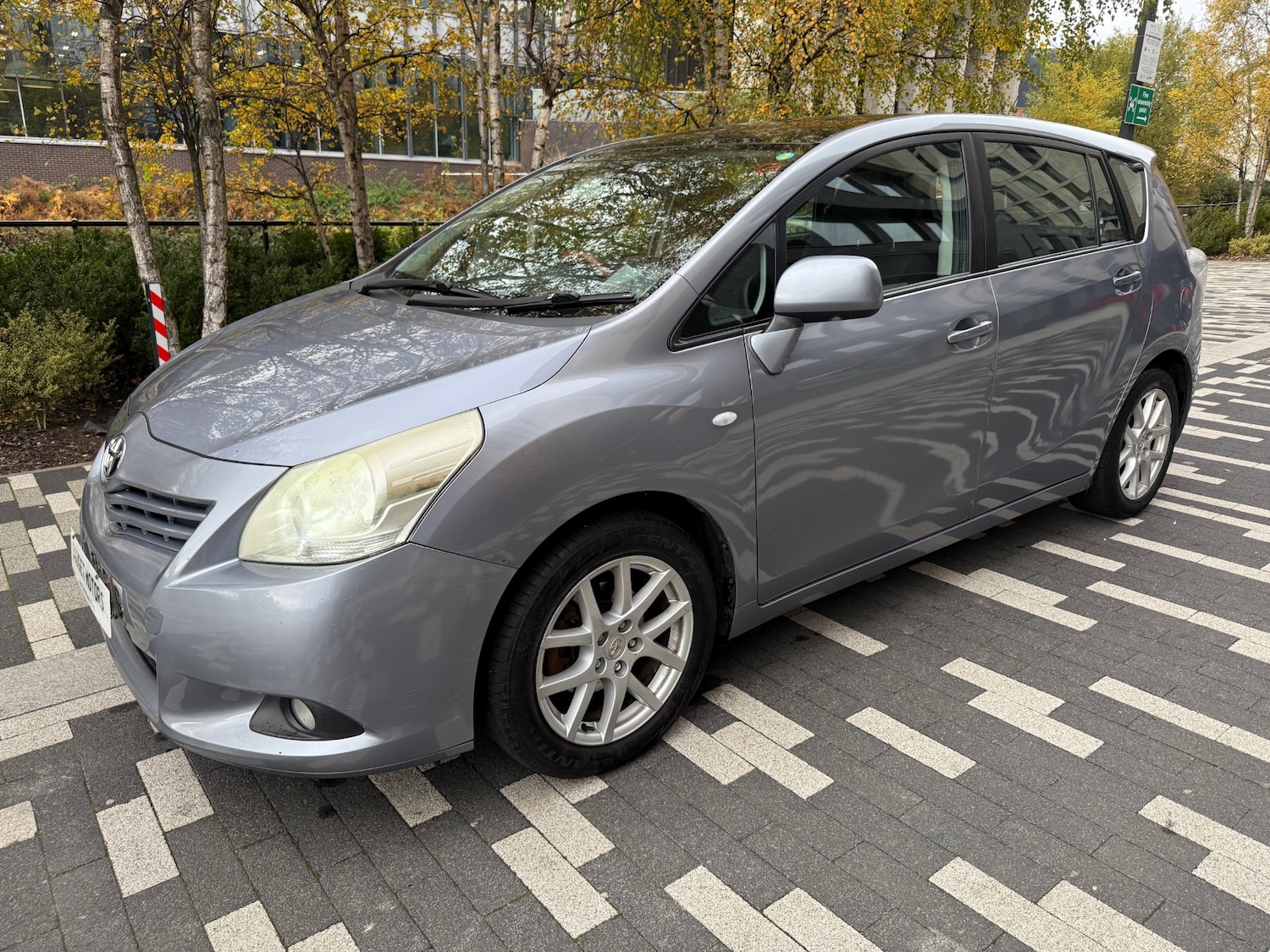 Used Toyota Verso 2011 for sale - 76500023: Photo 2